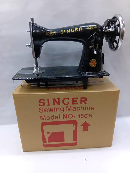 Singer Sewing Machine – Model 15CH (Classic Heavy-Duty)